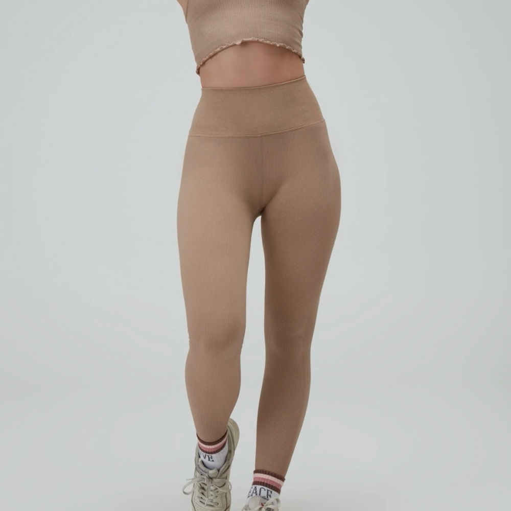 NWT Spiritual Gangster sculpt legging